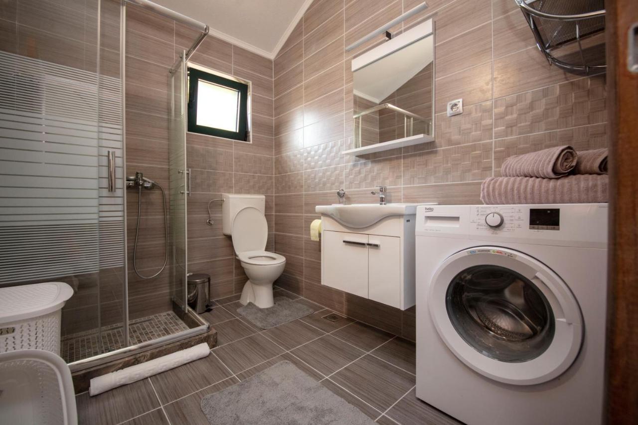 Fortress View Apartment II โกตอร์ ภายนอก รูปภาพ