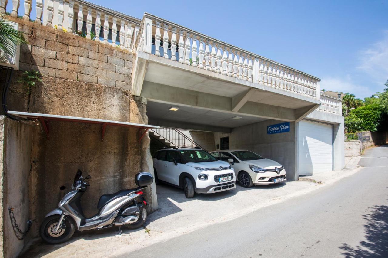 Fortress View Apartment II โกตอร์ ภายนอก รูปภาพ